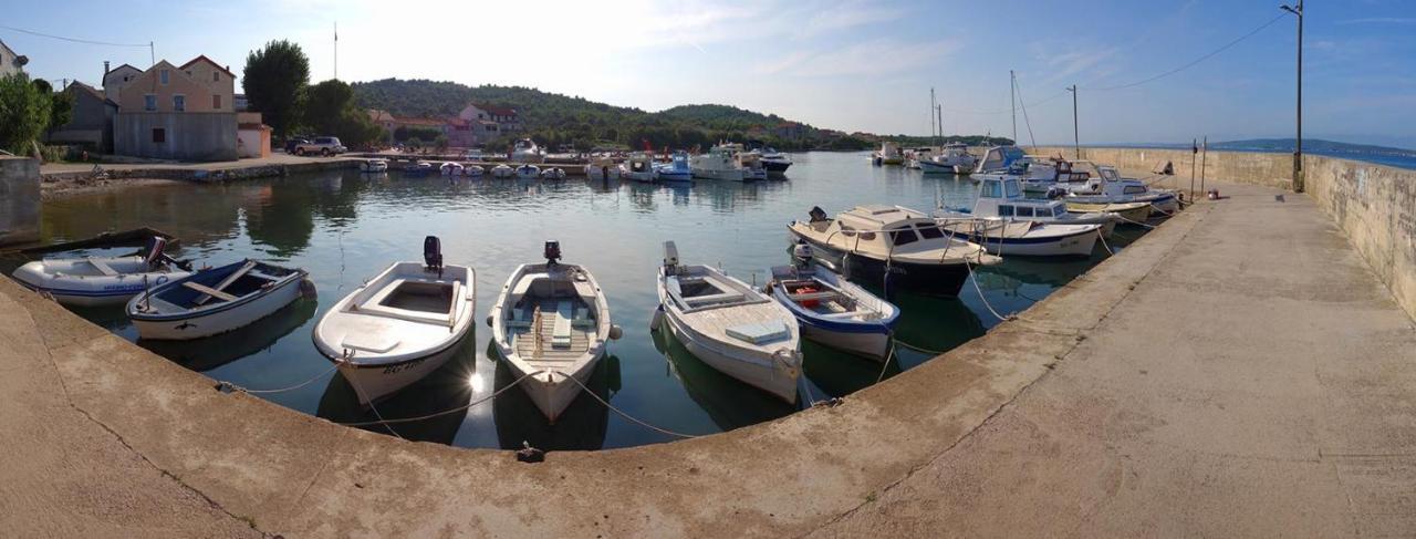 Apartments Pasman Banj Dış mekan fotoğraf